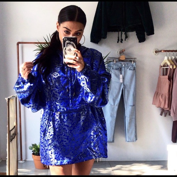 Hooded unisex jacket with cool reflective pattern - Picture 1 of 5